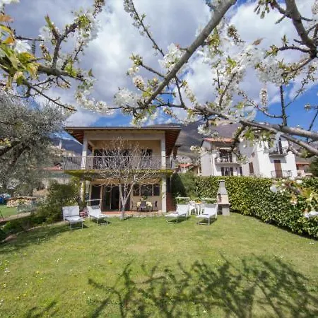 Apartmán Sleeps 7 Ossuccio